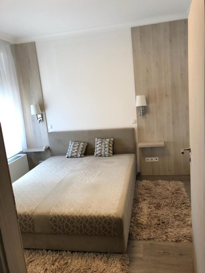 Adam Guesthouse I. Кескемет Екстериор снимка