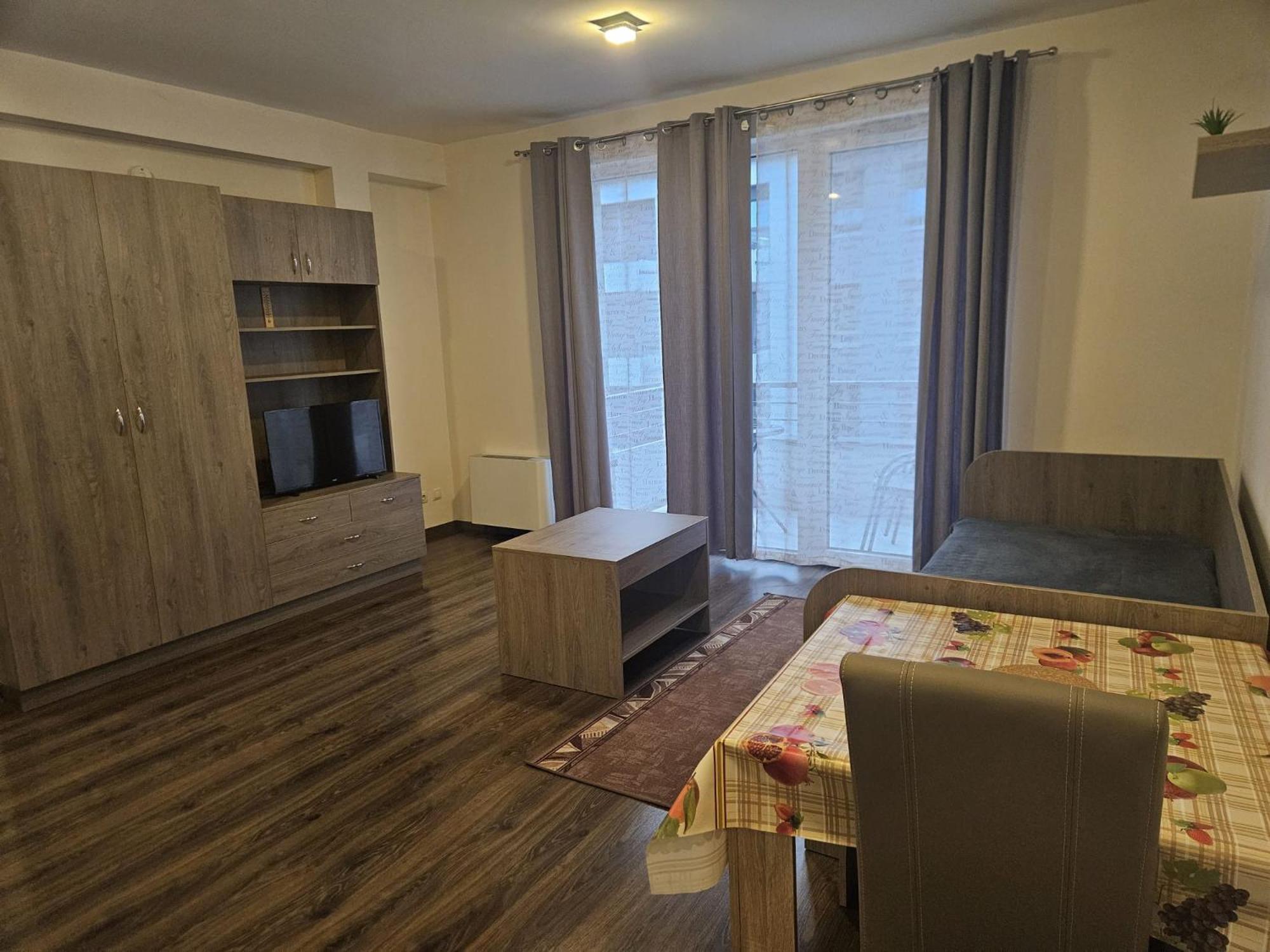 Adam Guesthouse I. Кескемет Екстериор снимка