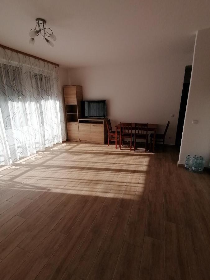 Adam Guesthouse I. Кескемет Екстериор снимка