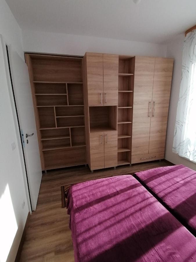 Adam Guesthouse I. Кескемет Екстериор снимка